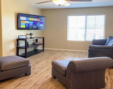 29596 N 68th Drive - Photo Thumbnail 10