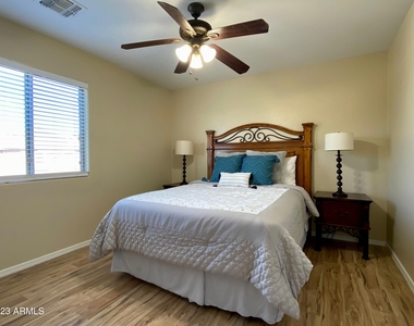 29596 N 68th Drive - Photo Thumbnail 8