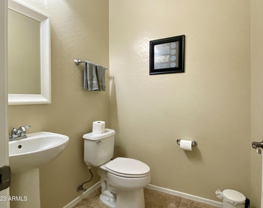 29596 N 68th Drive - Photo Thumbnail 11