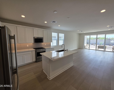 3605 W Lapis Drive - Photo Thumbnail 8