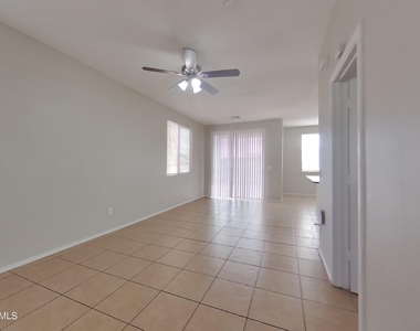 4925 S 15th Place - Photo Thumbnail 1