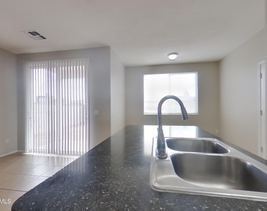 4925 S 15th Place - Photo Thumbnail 3