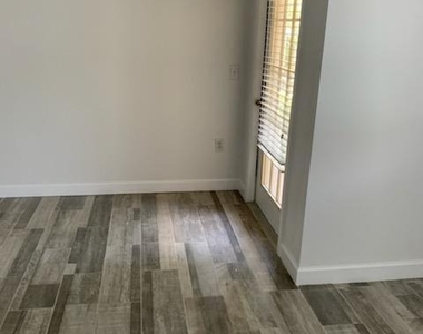 8935 Okeechobee Boulevard - Photo Thumbnail 4