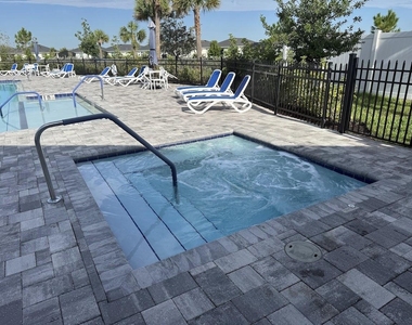 1217 Se Crosswood Way - Photo Thumbnail 41