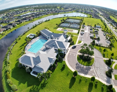 1217 Se Crosswood Way - Photo Thumbnail 47