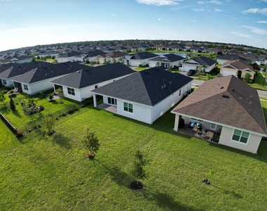 1217 Se Crosswood Way - Photo Thumbnail 28