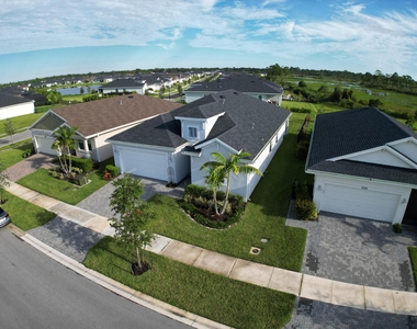 1217 Se Crosswood Way - Photo Thumbnail 26
