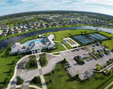 1217 Se Crosswood Way - Photo Thumbnail 42