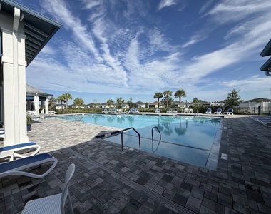 1217 Se Crosswood Way - Photo Thumbnail 40