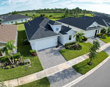 1217 Se Crosswood Way - Photo Thumbnail 25