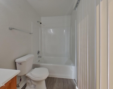 2210 W Mohawk Lane - Photo Thumbnail 8