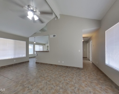 2210 W Mohawk Lane - Photo Thumbnail 3