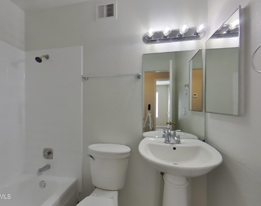 2210 W Mohawk Lane - Photo Thumbnail 13