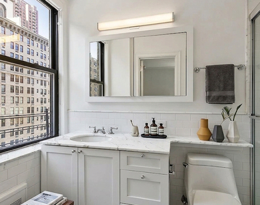 Park Avenue - Photo Thumbnail 8