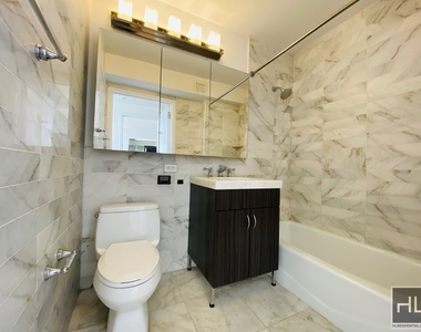 West 37th Street - Photo Thumbnail 12