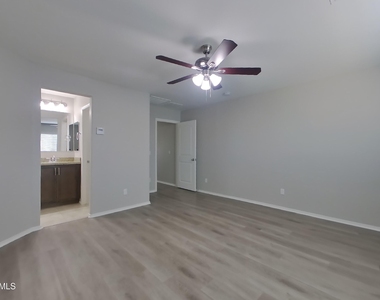 17970 N 114th Lane - Photo Thumbnail 6