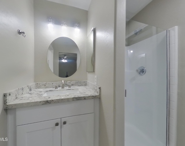 11817 W Poinsettia Drive - Photo Thumbnail 12
