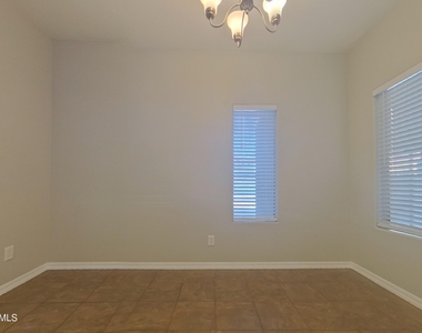 25574 W St Charles Court - Photo Thumbnail 4