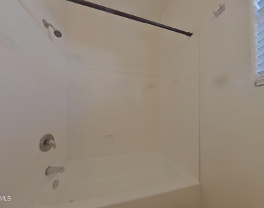 25574 W St Charles Court - Photo Thumbnail 12
