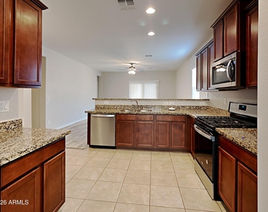 4420 W White Canyon Road - Photo Thumbnail 5