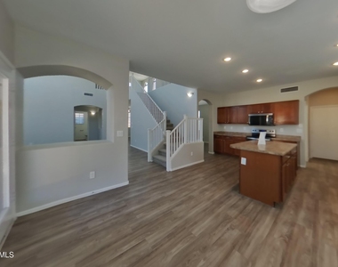 30010 N Sedona Place - Photo Thumbnail 6