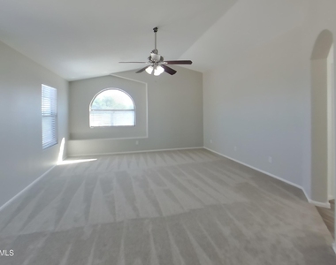 30010 N Sedona Place - Photo Thumbnail 10
