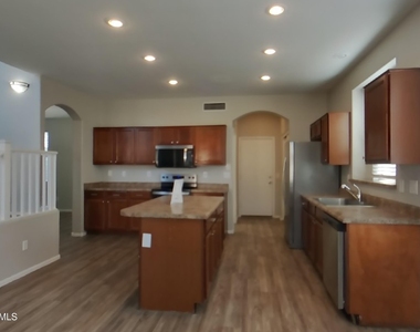 30010 N Sedona Place - Photo Thumbnail 7