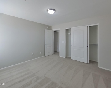 30010 N Sedona Place - Photo Thumbnail 15