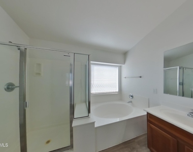 30010 N Sedona Place - Photo Thumbnail 11