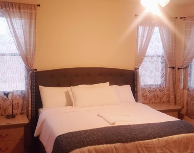 7357 W Valencia Drive - Photo Thumbnail 9