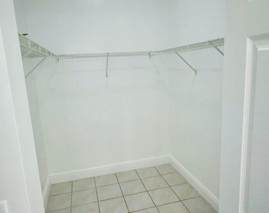 1196 Hatteras Circle - Photo Thumbnail 12