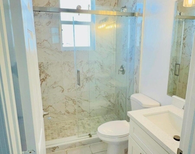 1196 Hatteras Circle - Photo Thumbnail 5