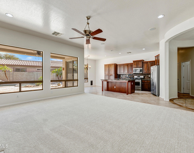35513 N 31st Drive - Photo Thumbnail 6