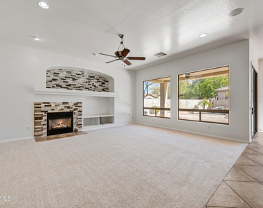 35513 N 31st Drive - Photo Thumbnail 5