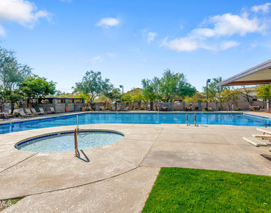 35513 N 31st Drive - Photo Thumbnail 18