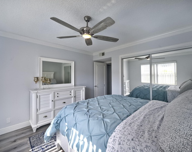800 E Camino Real - Photo Thumbnail 17