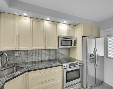 800 E Camino Real - Photo Thumbnail 11