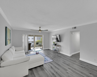 800 E Camino Real - Photo Thumbnail 7