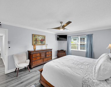 800 E Camino Real - Photo Thumbnail 20