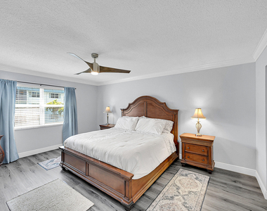800 E Camino Real - Photo Thumbnail 19