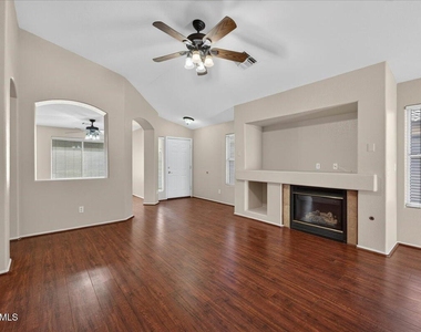 20270 N 82nd Lane - Photo Thumbnail 2