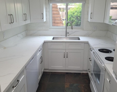 4437 E Hubbell Street - Photo Thumbnail 3