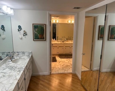 4001 N Ocean Boulevard - Photo Thumbnail 9