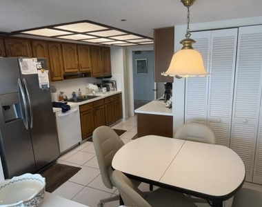 4001 N Ocean Boulevard - Photo Thumbnail 2