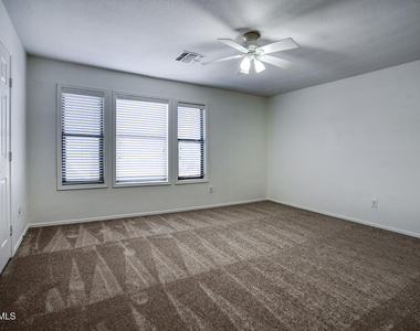 5141 E Mark Lane - Photo Thumbnail 14