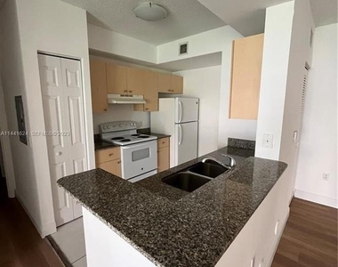 2492 Centergate Drive - Photo Thumbnail 5