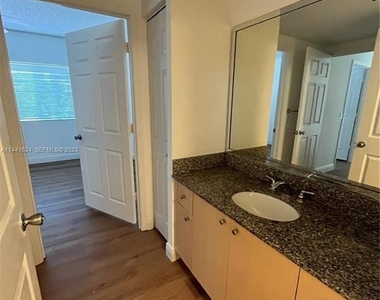 2492 Centergate Drive - Photo Thumbnail 10