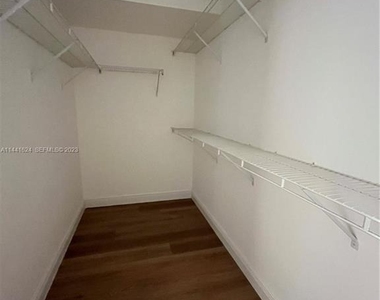 2492 Centergate Drive - Photo Thumbnail 11
