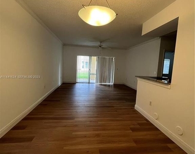 2492 Centergate Drive - Photo Thumbnail 8