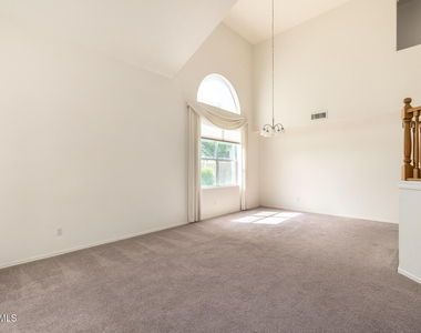 1590 W Dublin Court - Photo Thumbnail 4